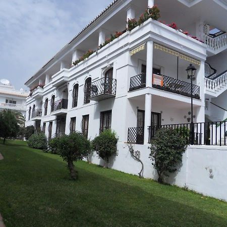 Apts Burriana Nerja Exteriör bild