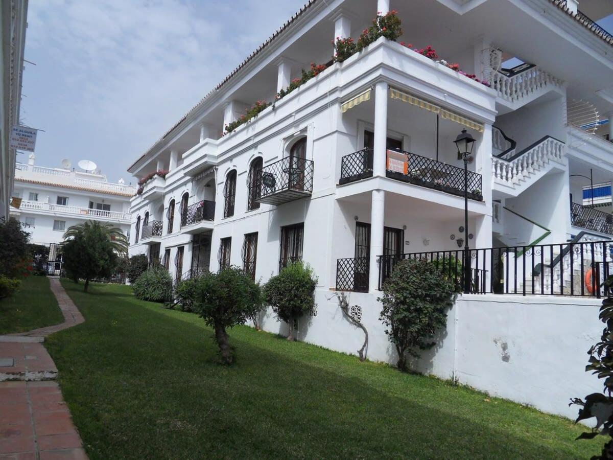 Apts Burriana Nerja Exteriör bild