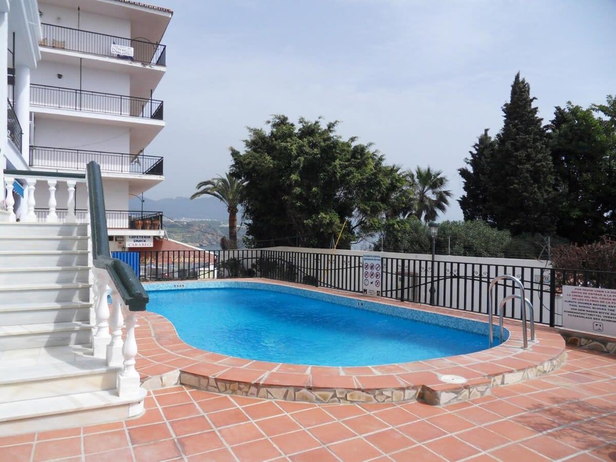 Apts Burriana Nerja Exteriör bild